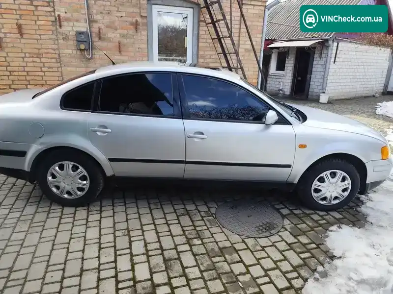 Volkswagen Passat 1997, фото з оголошення 1 з 18, VIN WVWZZZ3BZVE033403