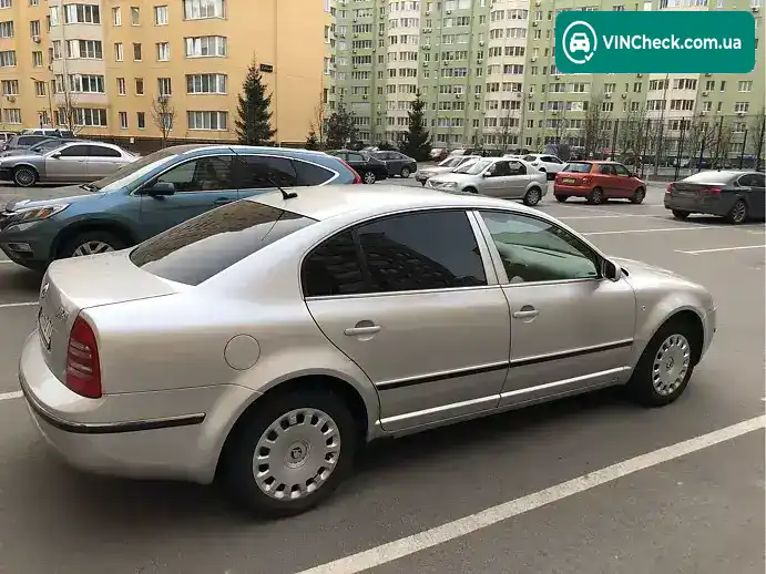 Skoda Superb 2006, фото з оголошення 2 з 10, VIN TMBBG63U169119203