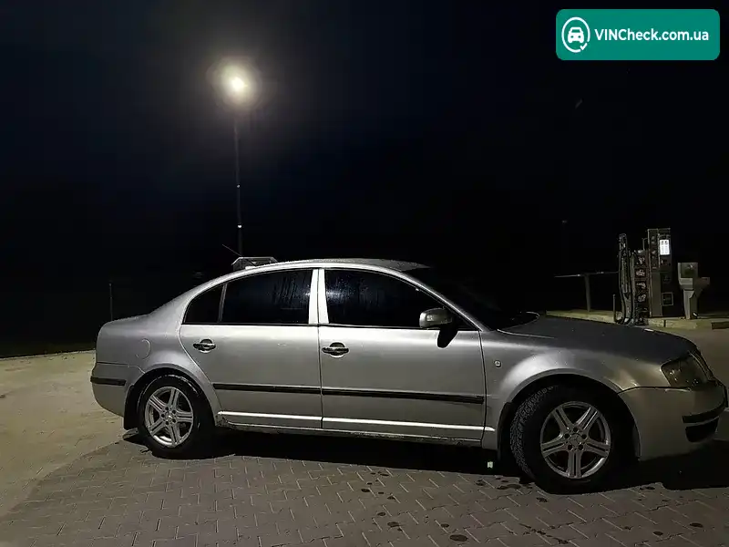 Skoda Superb 2002, фото з оголошення 2 з 7, VIN TMBCU63U939020475