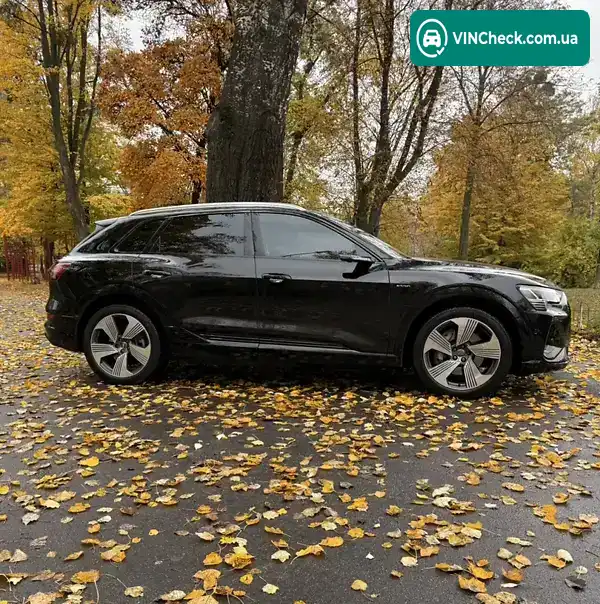 Audi e-tron 2020, фото з оголошення 2 з 21, VIN WAUZZZGE4MB014607