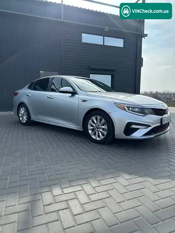 Kia Optima 2017, фото з оголошення 2 з 20, VIN 5XXGT4L30HG162143
