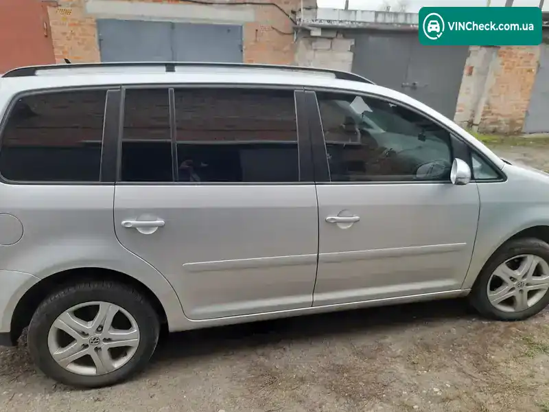 Volkswagen Touran 2006, фото з оголошення 2 з 15, VIN WVGZZZ1TZ6W180381
