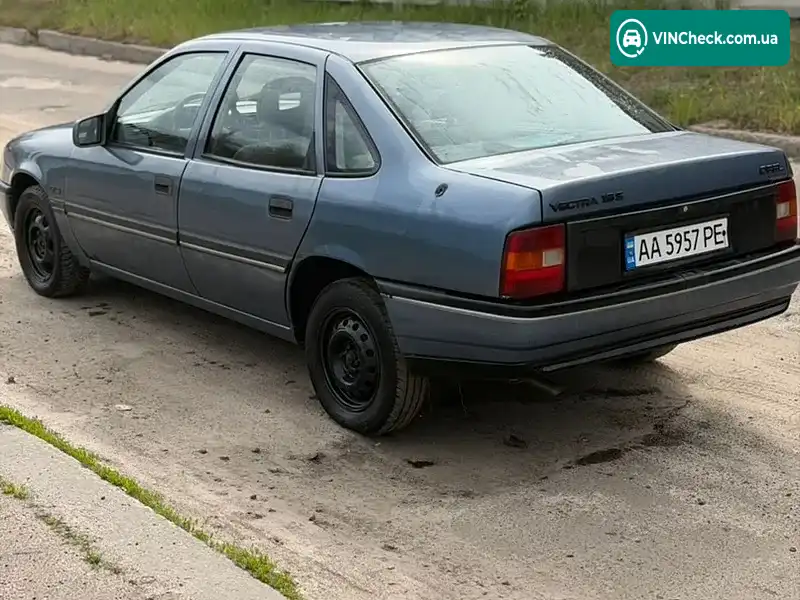 Opel Vectra 1989, фото з оголошення 2 з 6, VIN W0L000087K5135801