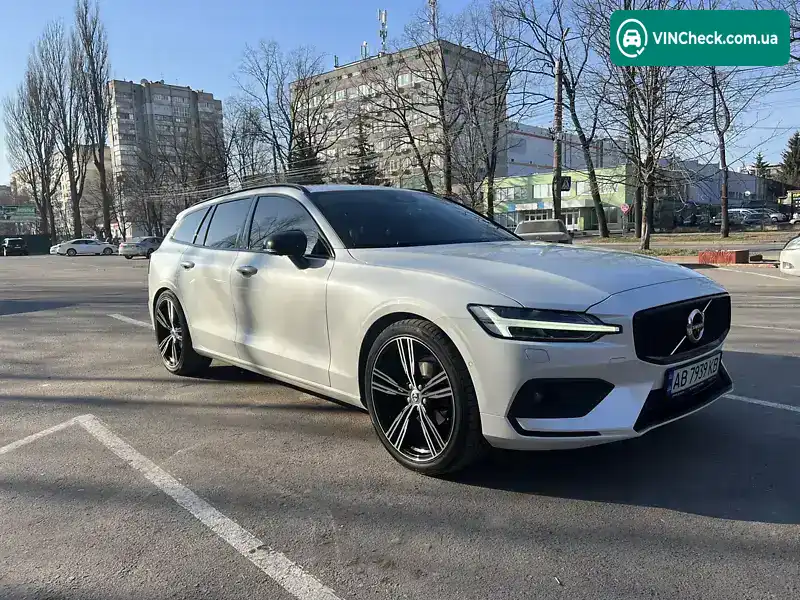 Volvo V60 2018, фото з оголошення 2 з 20, VIN YV1ZWA8VCK1026020