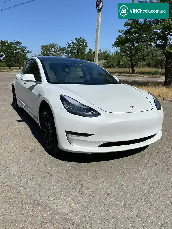Tesla Model 3 2020, фото з оголошення 1 з 18, VIN 5YJ3E1EA3LF615511