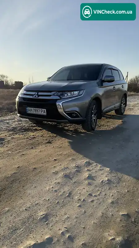 Mitsubishi Outlander 2018, фото з оголошення 2 з 18, VIN JA4AD3A31JJ004020