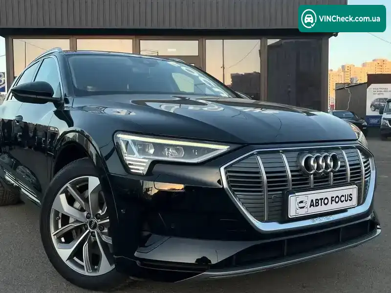 Audi e-tron 2022, фото з оголошення 2 з 21, VIN WAUZZZGE4PB012621