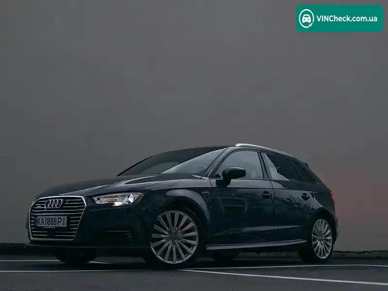 Audi A3 2017, фото з оголошення 2 з 13, VIN WAUUPBFF3HA110872