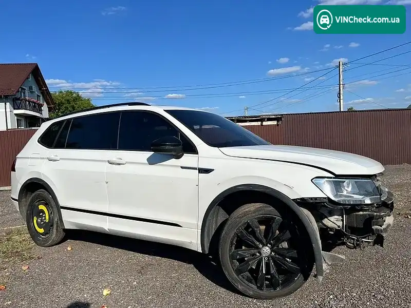 Volkswagen Tiguan 2021, фото з оголошення 1 з 14, VIN 3VV2B7AX0MM093355