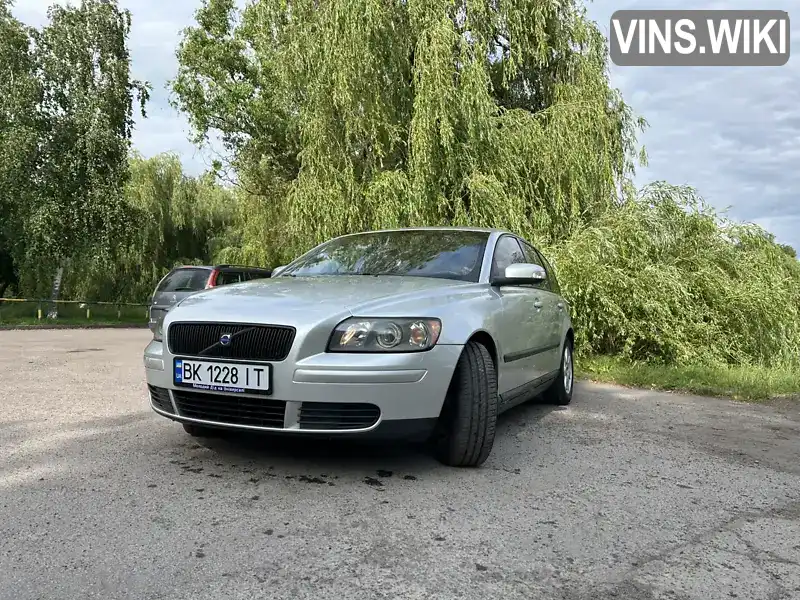 Volvo V50 2006, фото з оголошення 2 з 21, VIN YV1MW204272299989