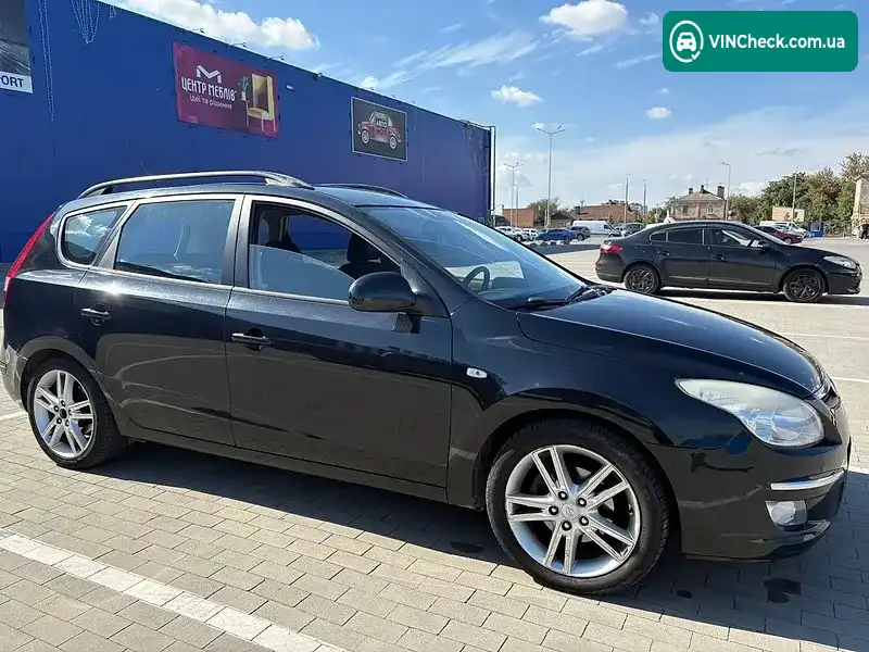 Hyundai i30 2008, фото з оголошення 1 з 10, VIN KMHDC81TP8U012374