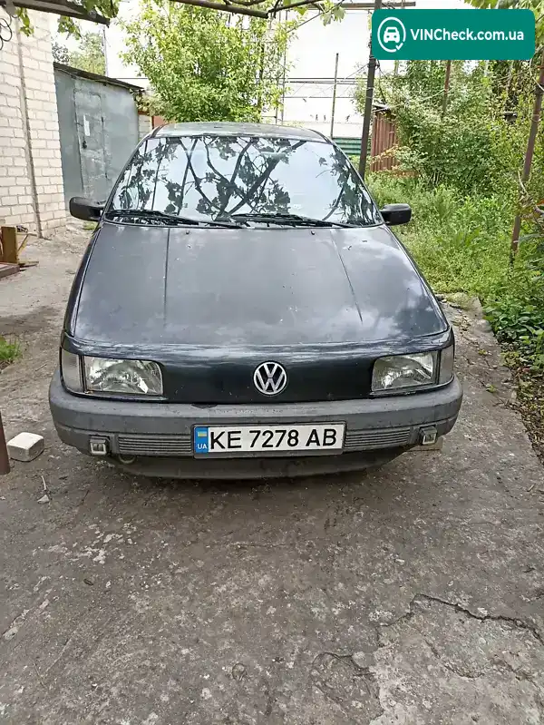 Volkswagen Passat 1992, фото з оголошення 1 з 9, VIN WVWZZZ31ZNE400241
