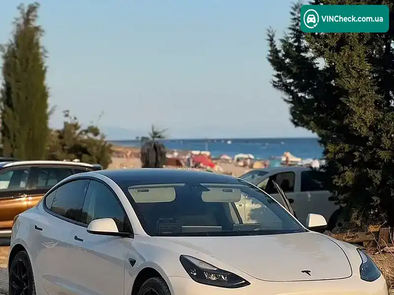 Tesla Model 3 2021, фото з оголошення 2 з 12, VIN 5YJ3E1EC4MF914525