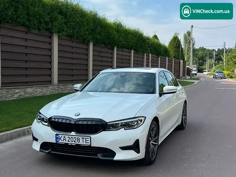 BMW 3 Series 2019, фото з оголошення 1 з 13, VIN 3MW5R1J07L8B06680