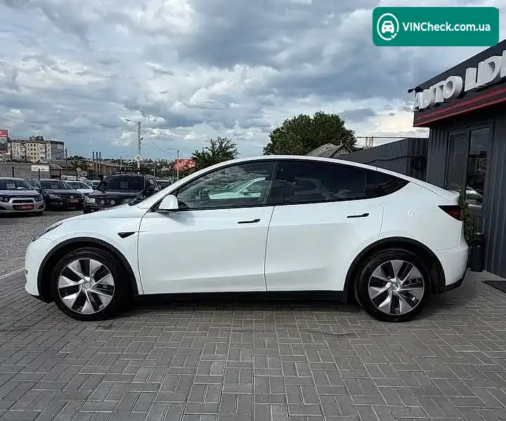 Tesla Model Y 2022, фото з оголошення 2 з 10, VIN 7SAYGDEE5NF387814