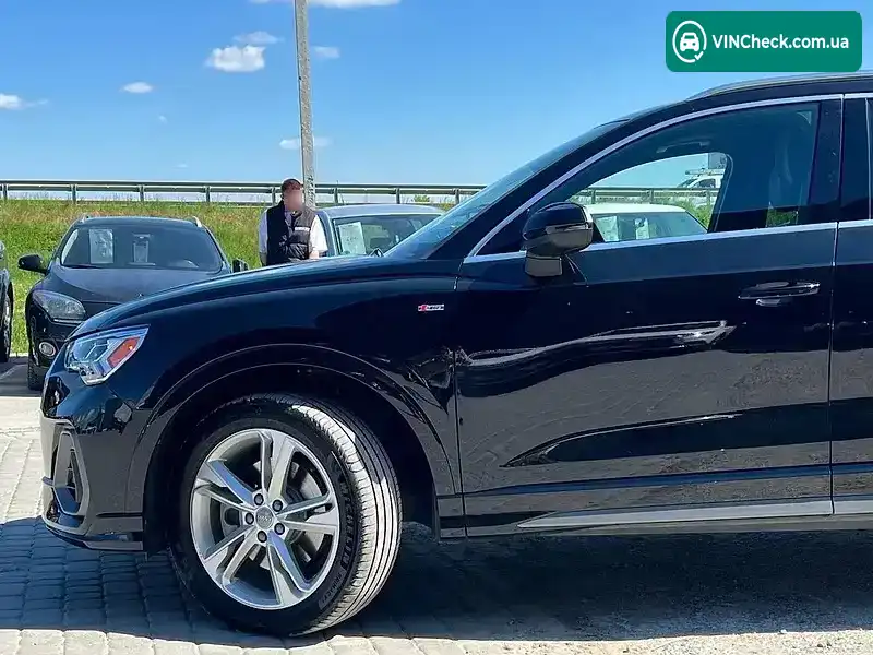 Audi Q3 2019, фото з оголошення 2 з 21, VIN WA1EECF38L1039518
