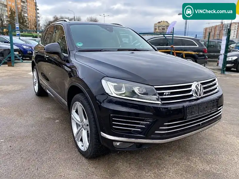 Volkswagen Touareg 2015, фото з оголошення 1 з 8, VIN WVGZZZ7PZFD011219