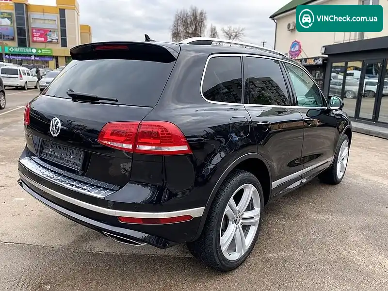 Volkswagen Touareg 2015, фото з оголошення 2 з 8, VIN WVGZZZ7PZFD011219