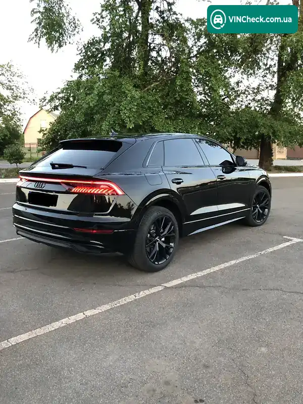Audi Q8 2018, фото з оголошення 1 з 11, VIN WAUZZZF13KD017613