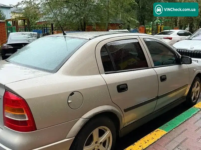Opel Astra 2006, фото з оголошення 2 з 13, VIN Y6D0TGF696X006658