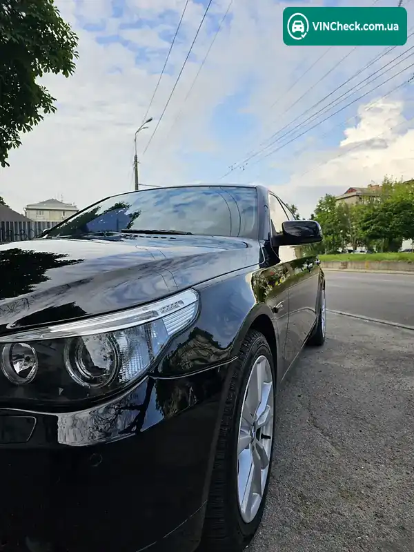 BMW 5 Series 2006, фото з оголошення 2 з 17, VIN WBANF71060CC76838