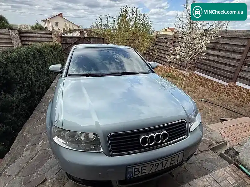 Audi A4 2004, фото з оголошення 2 з 10, VIN WAUZZZ8E14A215577