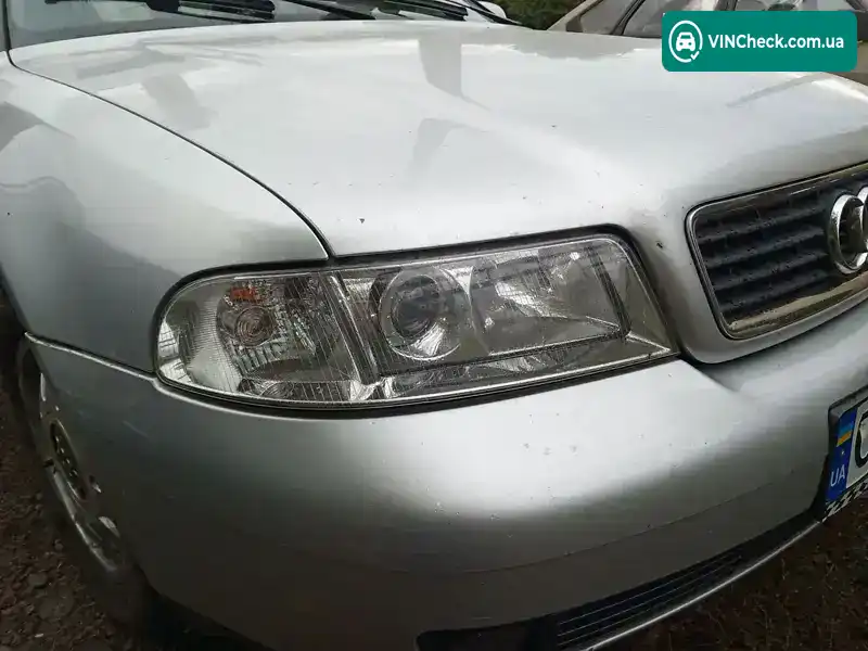 Audi A4 2000, фото з оголошення 1 з 8, VIN Y6DSA69YE9B013742