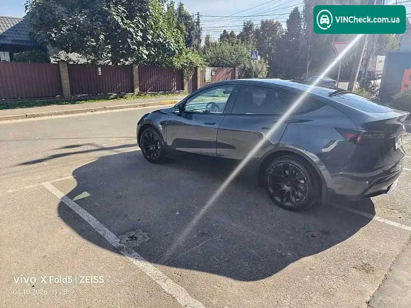 Tesla Model Y 2022, фото з оголошення 2 з 11, VIN 7SAYGDEE3NF551917