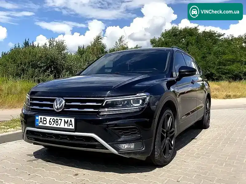 Volkswagen Tiguan 2017, фото з оголошення 1 з 19, VIN 3VV0B7AX2JM028137