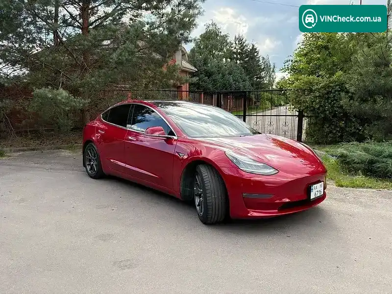 Tesla Model 3 2018, фото з оголошення 2 з 12, VIN 5YJ3E1EB8JF129881