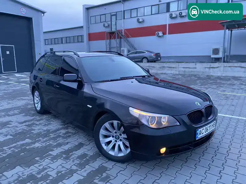 BMW 5 Series 2005, фото з оголошення 2 з 20, VIN WBANJ51030B411828