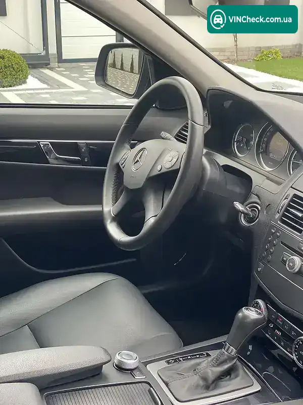 Mercedes-Benz C-Class 2008, фото з оголошення 2 з 20, VIN WDD2042081F217280