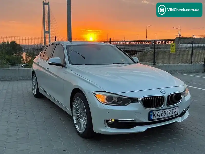 BMW 3 Series 2012, фото з оголошення 1 з 20, VIN WBA3B5C58DF138817