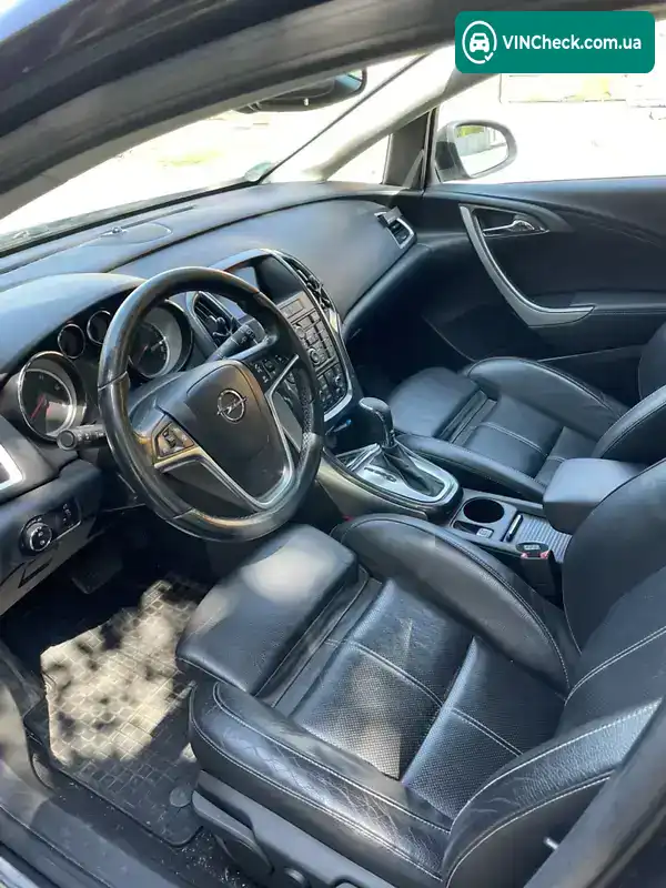 Opel Astra 2012, фото з оголошення 1 з 21, VIN W0LPE8ENXD8015646
