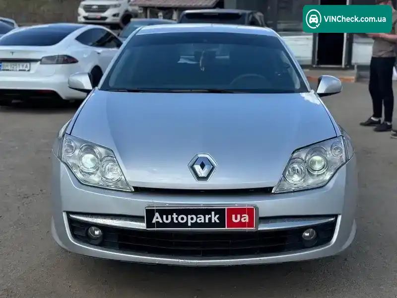 Renault Laguna 2010, фото з оголошення 2 з 21, VIN VF1BT0A0643745061