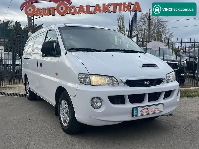 Hyundai H-1 2002, фото з оголошення 1 з 16, VIN KMJWVH7HP2U433997