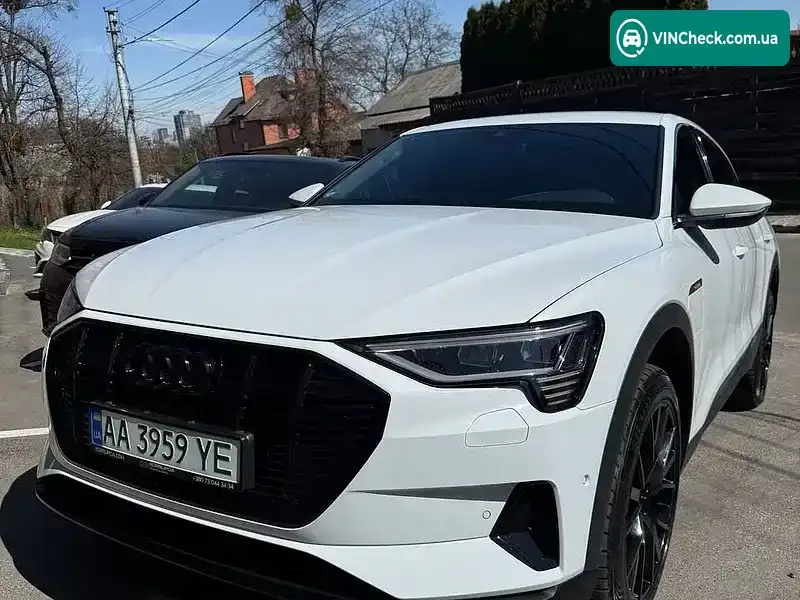 Audi e-tron 2021, фото з оголошення 1 з 10, VIN WAUZZZGE1MB042820