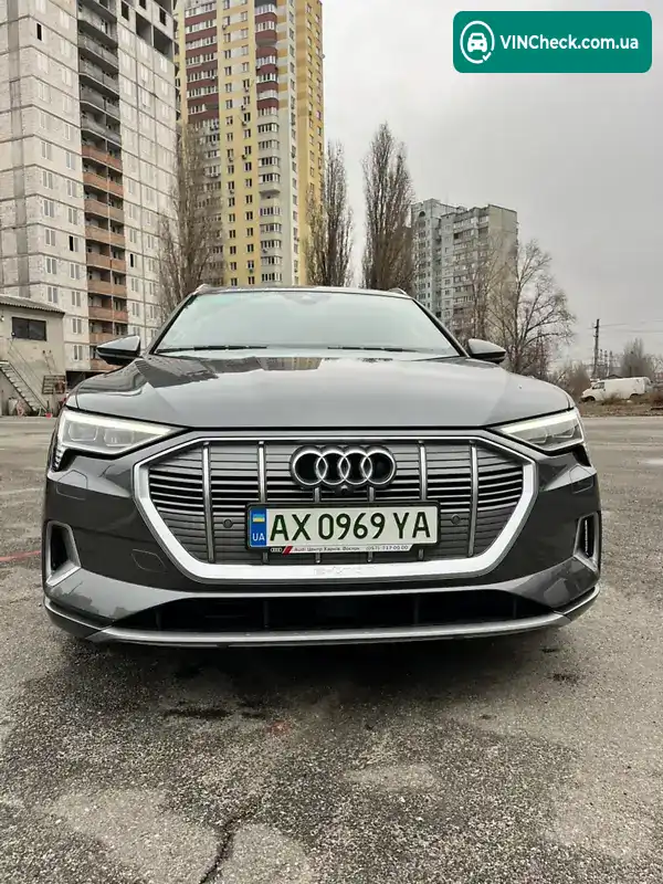 Audi e-tron 2019, фото з оголошення 2 з 20, VIN WA1VAAGE9KB006536