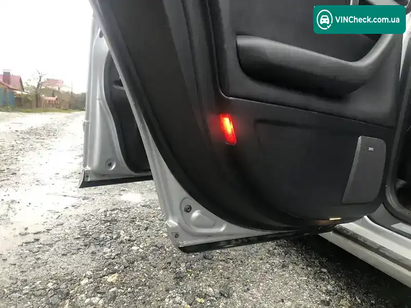 Audi A4 2007, фото з оголошення 2 з 13, VIN WAUDF78E07A130354