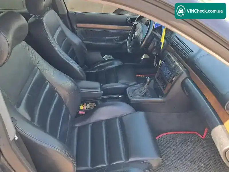 Audi A4 1998, фото з оголошення 1 з 8, VIN WAUZZZ8DZWA144062