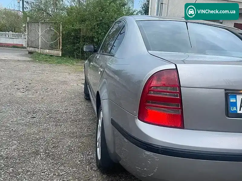 Skoda Superb 2006, фото з оголошення 1 з 21, VIN TMBDL23U17B300356