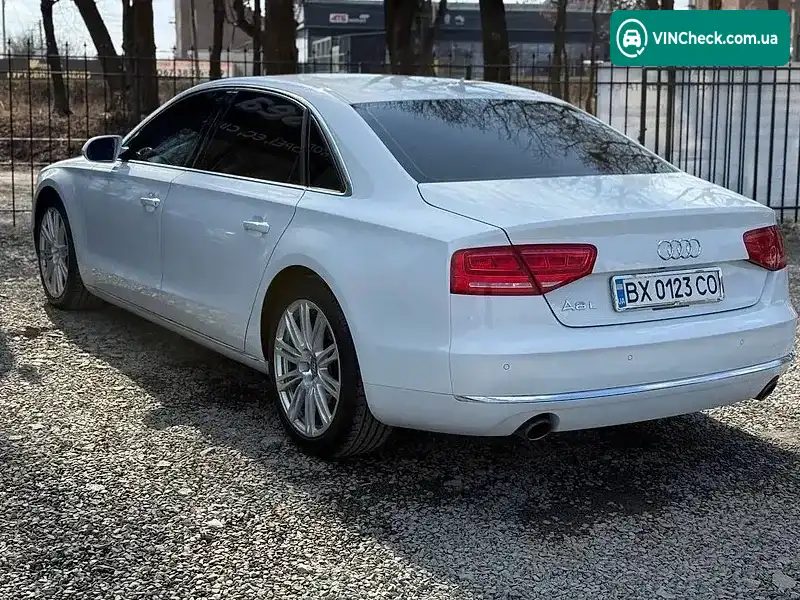 Audi A8 2012, фото з оголошення 2 з 17, VIN WAURGAFD6DN011450