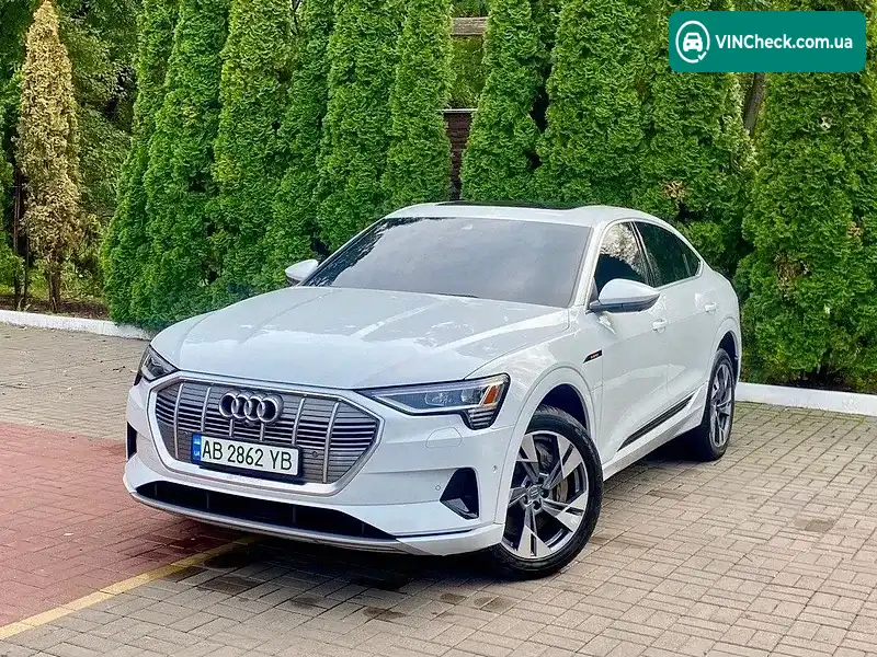 Audi e-tron Sportback 2020, фото з оголошення 1 з 18, VIN WA12ABGE5LB031931