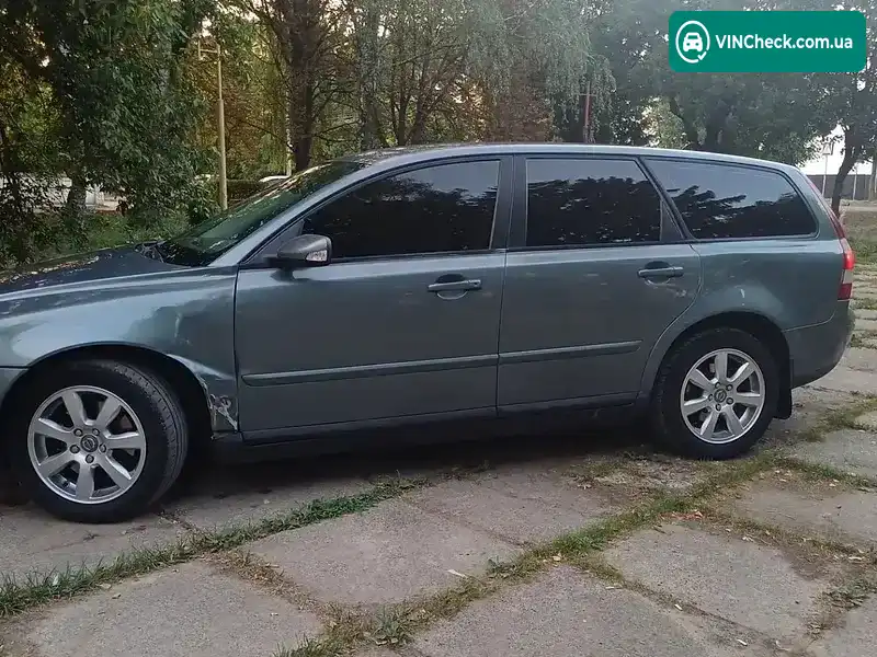 Volvo V50 2004, фото з оголошення 2 з 15, VIN YV1MW753152049897