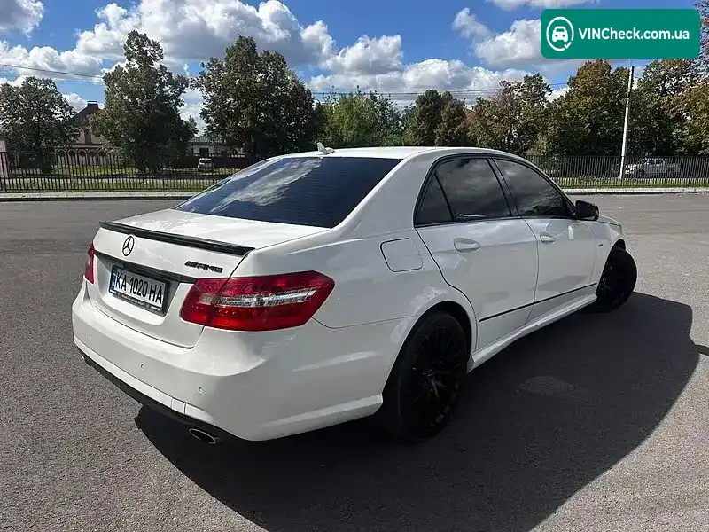 Mercedes-Benz E-Class 2011, фото з оголошення 2 з 18, VIN WDD2120471A436424