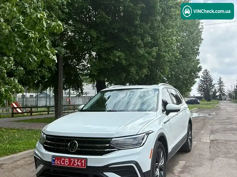 Volkswagen Tiguan 2022, фото з оголошення 1 з 12, VIN 3VV3B7AX9NM122342