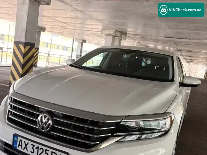 Volkswagen Passat 2019, фото з оголошення 1 з 16, VIN 1VWSA7A38LC006524