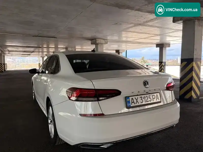 Volkswagen Passat 2019, фото з оголошення 2 з 16, VIN 1VWSA7A38LC006524