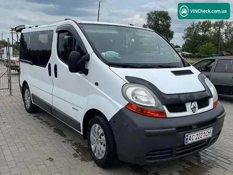 Renault Trafic 2002, фото з оголошення 2 з 10, VIN VF1FLACA62V135077