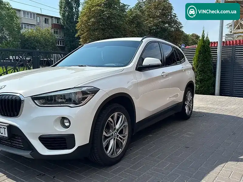 BMW X1 2017, фото з оголошення 1 з 8, VIN WBAHT710805J37978